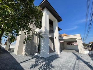 For sale 4 bedrooms house in Phutthamonthon, Nakhon Pathom