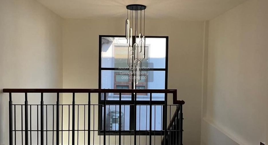 For sale 4 bedrooms house in Phutthamonthon, Nakhon Pathom