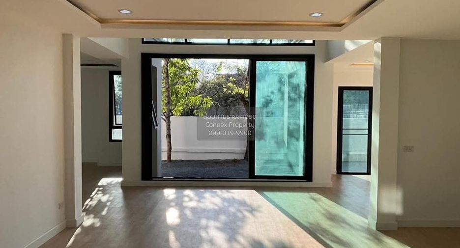 For sale 4 bedrooms house in Phutthamonthon, Nakhon Pathom