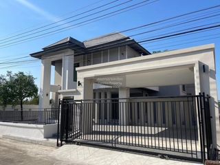 For sale 4 bedrooms house in Phutthamonthon, Nakhon Pathom