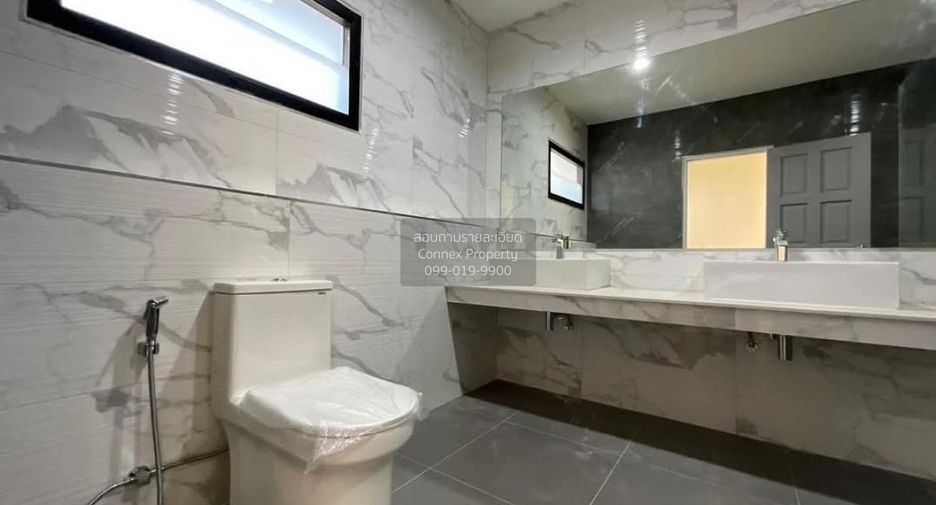 For sale 4 bedrooms house in Phutthamonthon, Nakhon Pathom