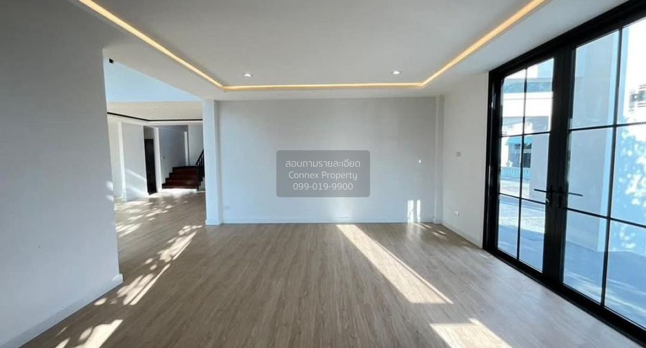 For sale 4 bedrooms house in Phutthamonthon, Nakhon Pathom
