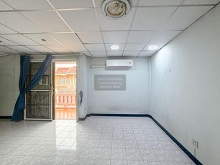 Продажа 6 спальни таунхаус в Бангкок Яи, Бангкок