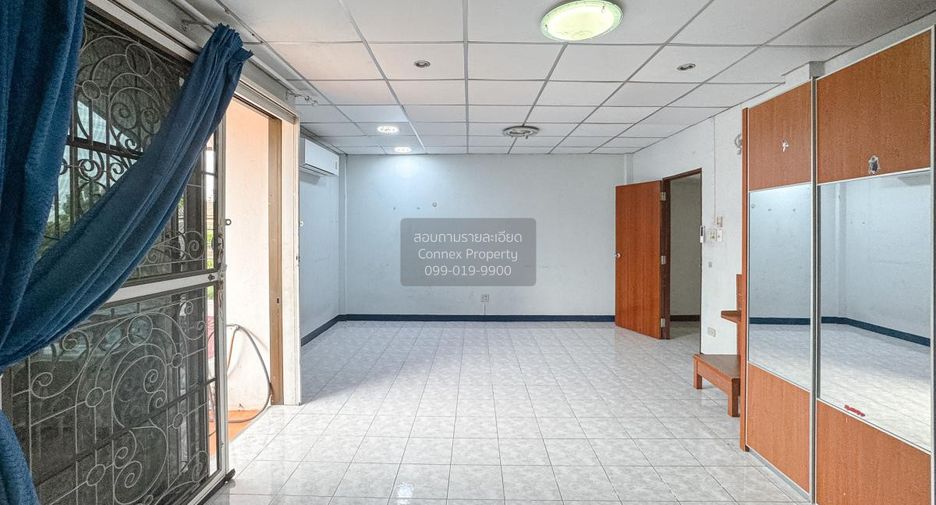 Продажа 6 спальни таунхаус в Бангкок Яи, Бангкок