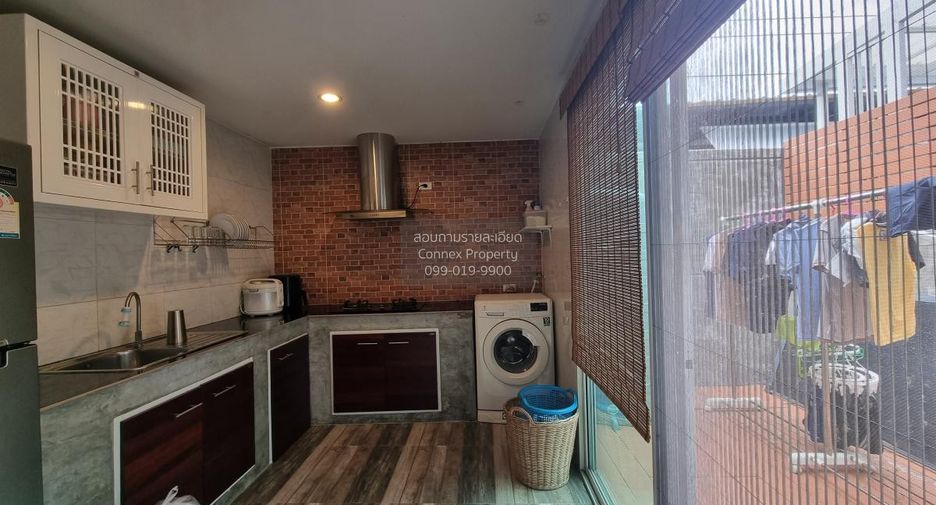 For sale 3 bedrooms townhouse in Bang Khen, Bangkok