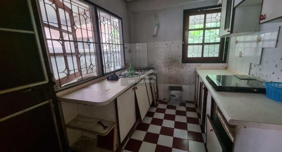 Casa en venta de 3 habitaciones en Bang Khen, Bangkok
