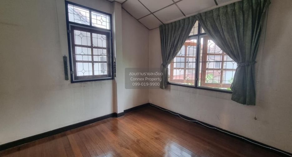 Casa en venta de 3 habitaciones en Bang Khen, Bangkok