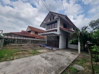 Casa en venta de 3 habitaciones en Bang Khen, Bangkok