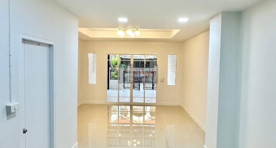 For sale 2 bedrooms townhouse in Mueang Nonthaburi, Nonthaburi