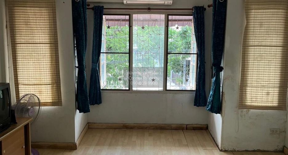 Reihenhaus zum Kauf mit 2 Zimmer in Bang Khen, Bangkok