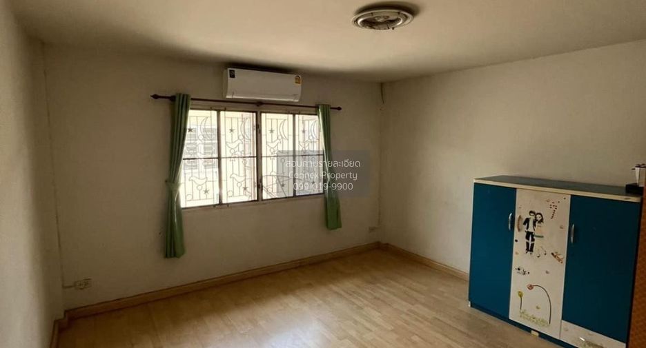Reihenhaus zum Kauf mit 2 Zimmer in Bang Khen, Bangkok