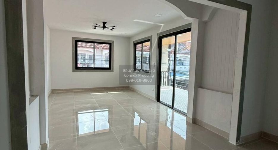 For sale 3 bedrooms townhouse in Pak Kret, Nonthaburi