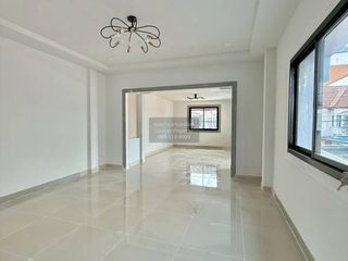 For sale 3 bedrooms townhouse in Pak Kret, Nonthaburi