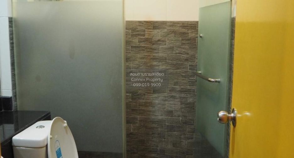 For sale 2 bedrooms condo in Thon Buri, Bangkok