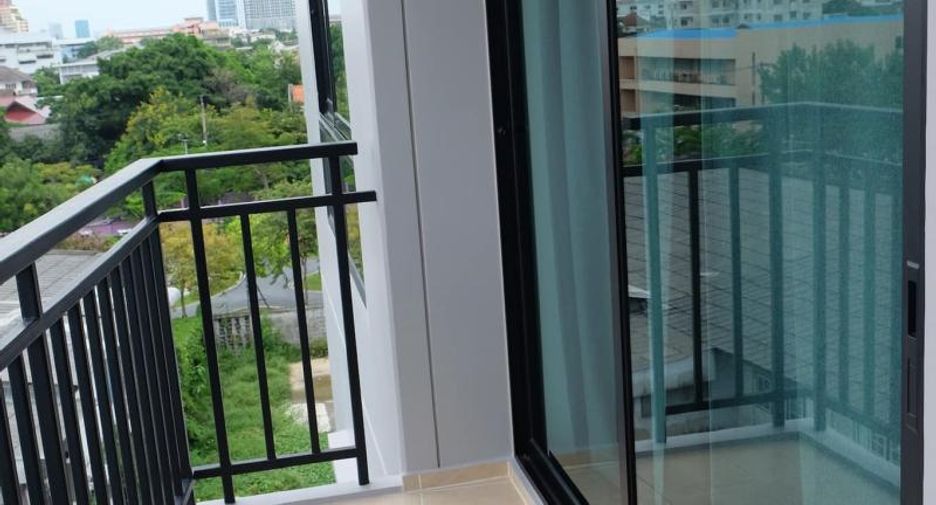 For sale 2 bedrooms condo in Bang Phlat, Bangkok