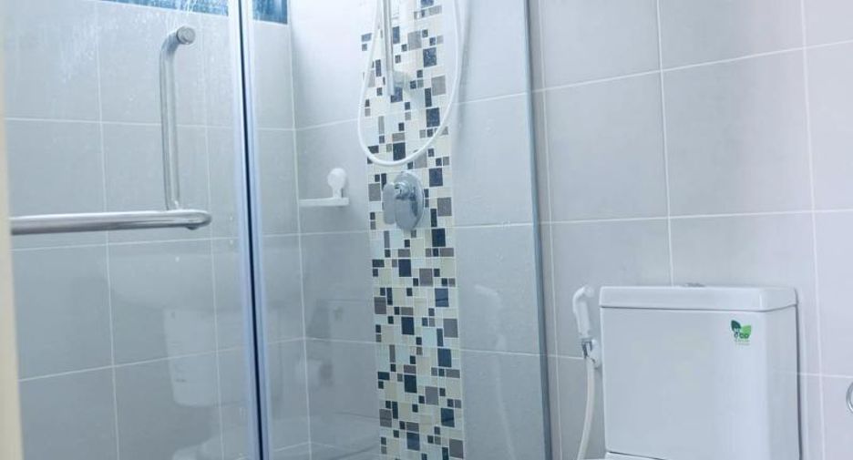 For sale 2 bedrooms condo in Bang Phlat, Bangkok