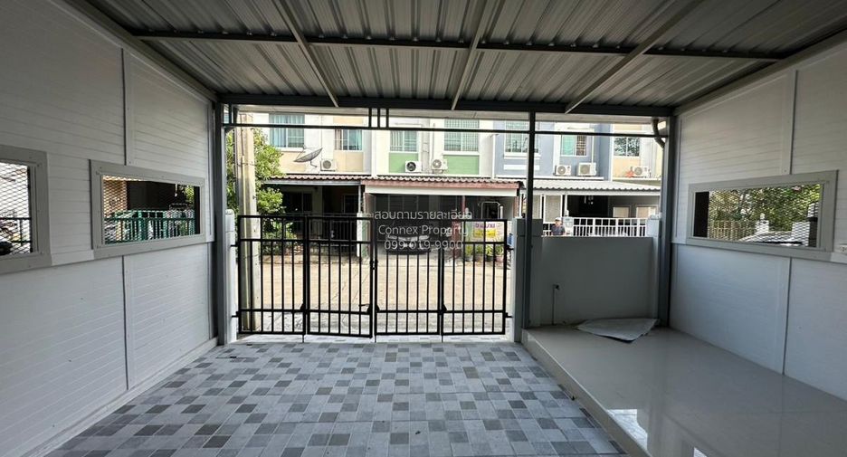 For sale 3 bedrooms townhouse in Lam Luk Ka, Pathum Thani