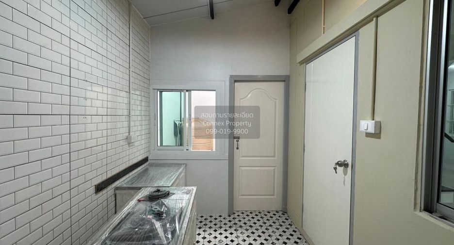 For sale 3 bedrooms townhouse in Lam Luk Ka, Pathum Thani