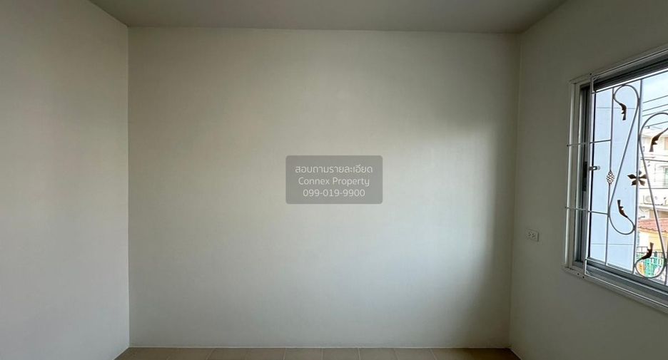 For sale 3 bedrooms townhouse in Lam Luk Ka, Pathum Thani