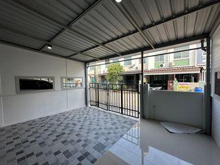 For sale 3 bedrooms townhouse in Lam Luk Ka, Pathum Thani