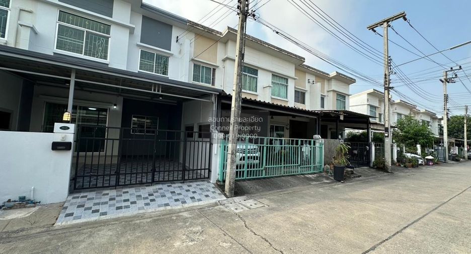 For sale 3 bedrooms townhouse in Lam Luk Ka, Pathum Thani