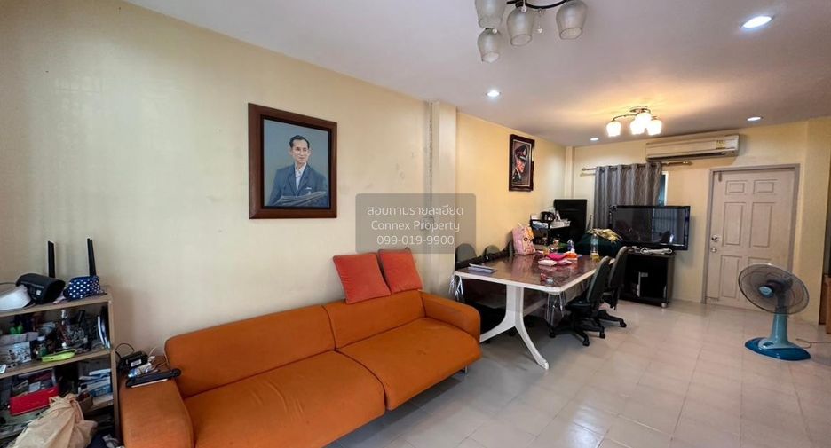 Casa adosada en venta de 3 habitaciones en Lam Luk Ka, Pathum Thani
