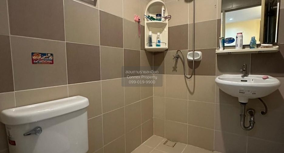 Casa adosada en venta de 3 habitaciones en Lam Luk Ka, Pathum Thani
