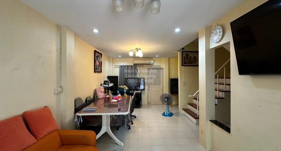 Casa adosada en venta de 3 habitaciones en Lam Luk Ka, Pathum Thani