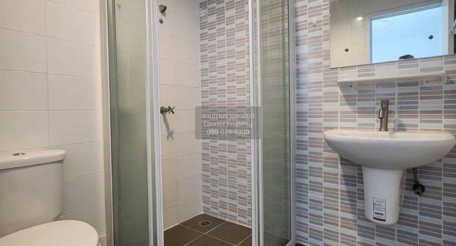 For sale 3 ベッドルーム townhouse in Sam Phran, Nakhon Pathom