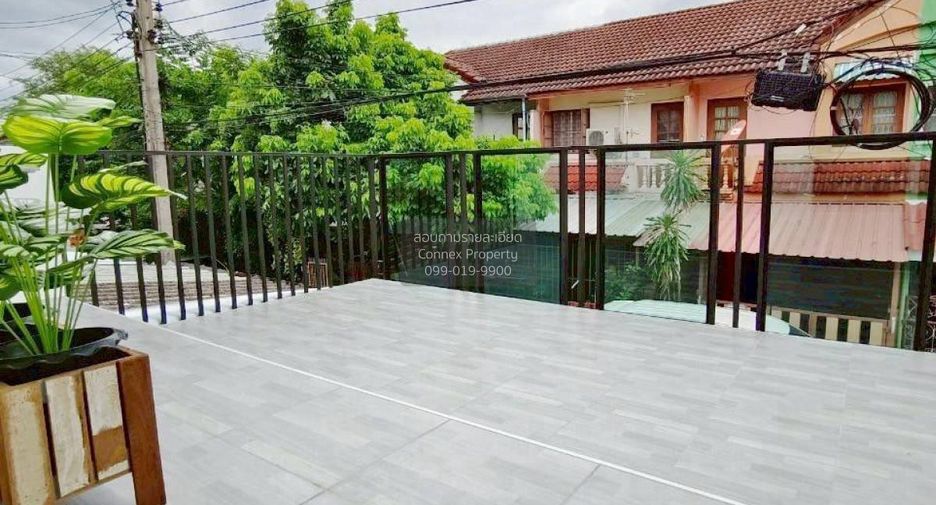 For sale 2 bedrooms townhouse in Mueang Nonthaburi, Nonthaburi