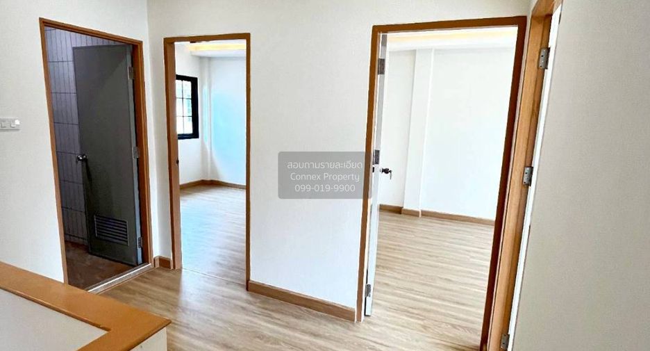 Casa adosada en venta de 3 habitaciones en San Sai, Chiang Mai