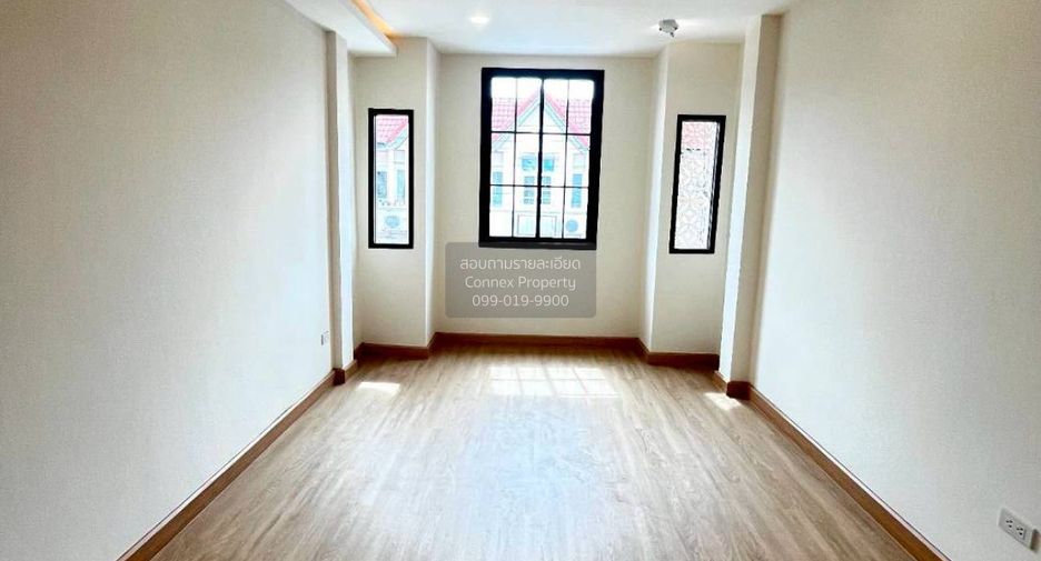 Casa adosada en venta de 3 habitaciones en San Sai, Chiang Mai