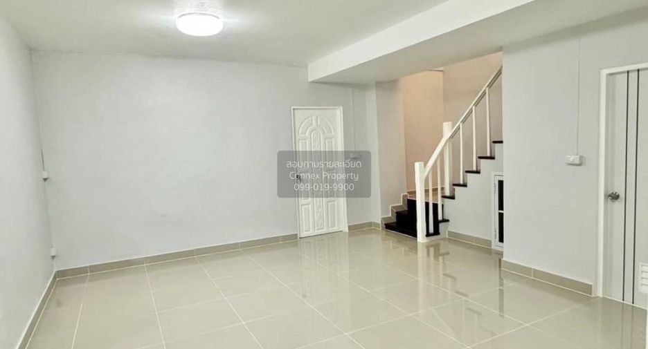 Casa en venta de 5 habitaciones en Bang Yai, Nonthaburi