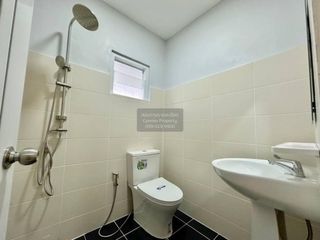 Casa en venta de 5 habitaciones en Bang Yai, Nonthaburi