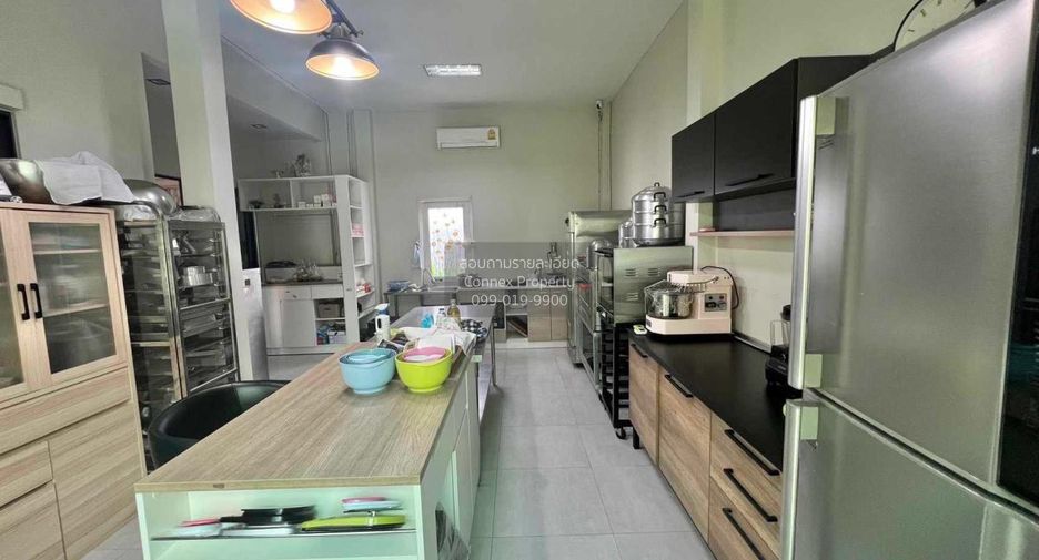For sale 3 bedrooms house in Mueang Pathum Thani, Pathum Thani