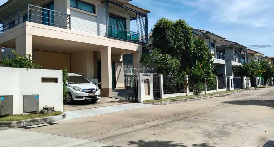 For sale 3 bedrooms house in Mueang Pathum Thani, Pathum Thani