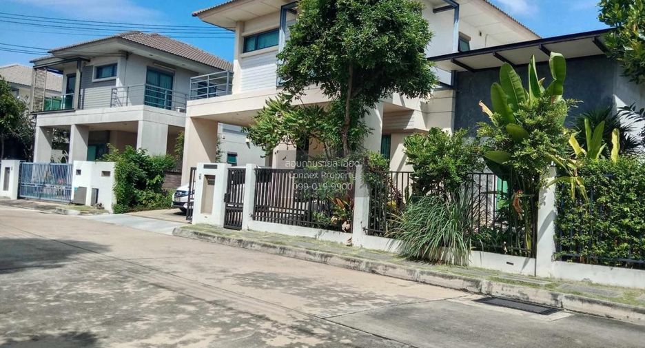 For sale 3 bedrooms house in Mueang Pathum Thani, Pathum Thani