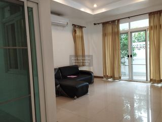 Casa en venta de 3 habitaciones en Bang Khen, Bangkok