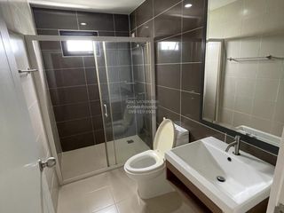 Casa adosada en venta de 3 habitaciones en Phasi Charoen, Bangkok