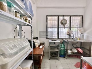 For sale 3 ベッドルーム house in Huai Khwang, Bangkok