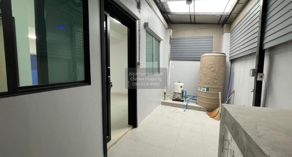 For sale 3 ベッドルーム townhouse in Krathum Baen, Samut Sakhon