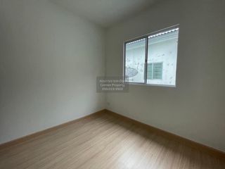À vendre 3 chambres maison de ville à Krathum Baen, Samut Sakhon
