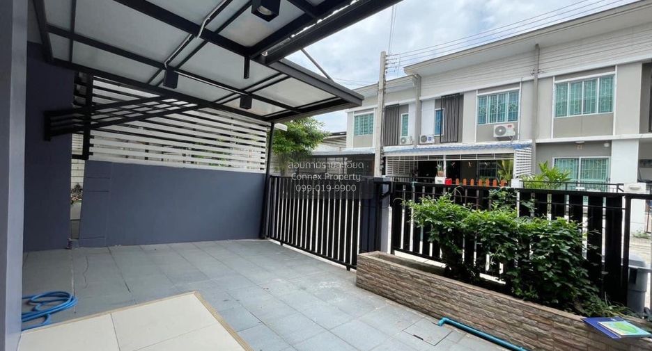 For sale 3 ベッドルーム townhouse in Krathum Baen, Samut Sakhon