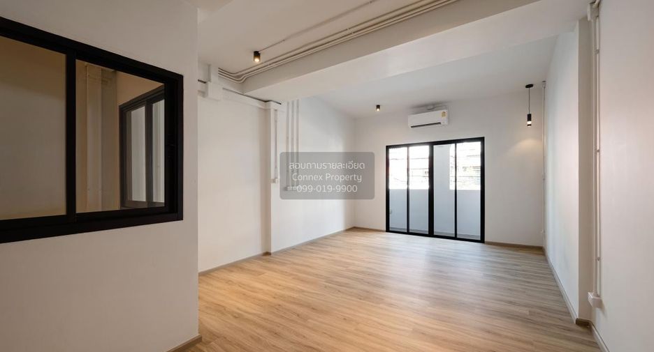 Reihenhaus zum Kauf mit 3 Zimmer in Bang Kho Laem, Bangkok