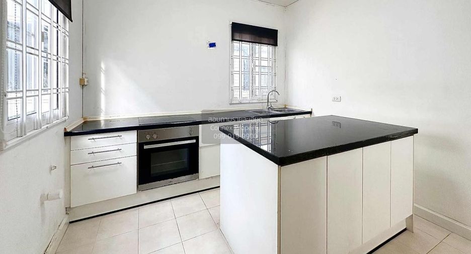 For sale 3 bedrooms house in Mueang Samut Sakhon, Samut Sakhon