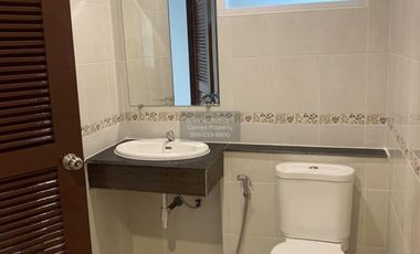 For sale 5 bedrooms townhouse in Mueang Nonthaburi, Nonthaburi