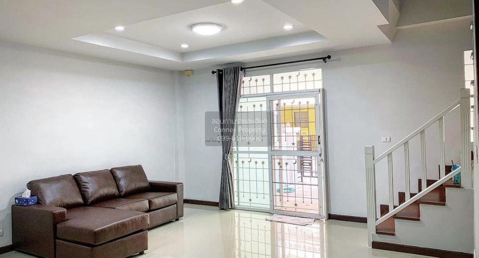 For sale 5 bedrooms townhouse in Mueang Nonthaburi, Nonthaburi