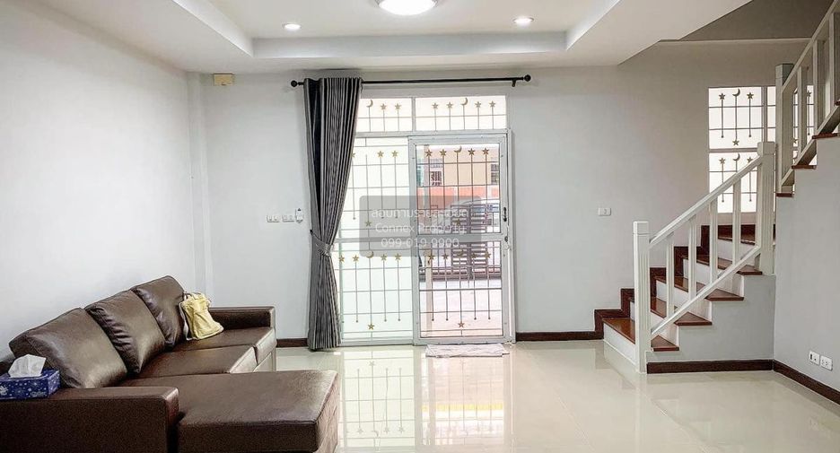 For sale 5 bedrooms townhouse in Mueang Nonthaburi, Nonthaburi