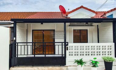 Casa adosada en venta de 2 habitaciones en Bang Yai, Nonthaburi
