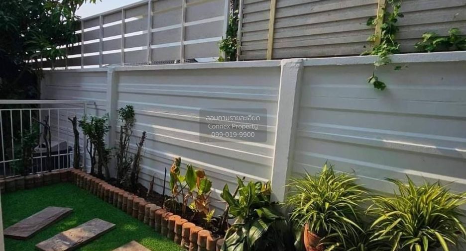 Casa adosada en venta de 3 habitaciones en Bang Khun Thian, Bangkok
